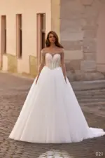 Rochie de mireasa tip printesa Bellara 021