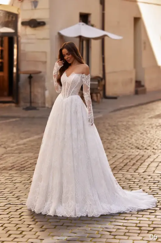 Rochie de mireasa tip printesa Bellara 06